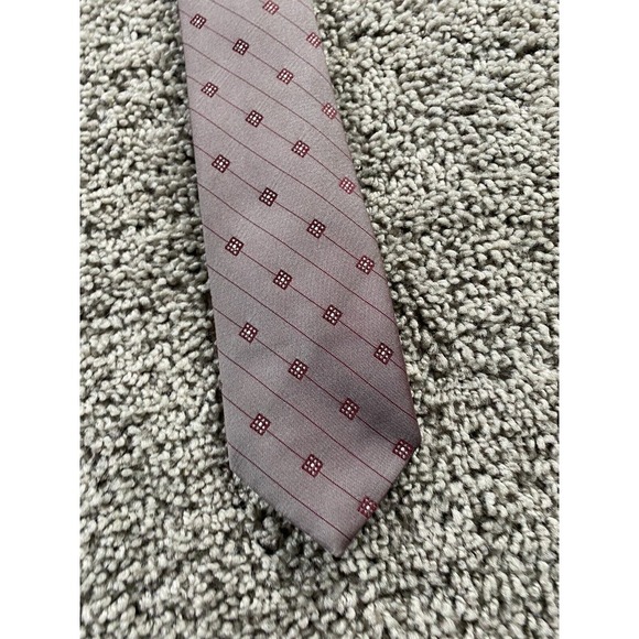 VINTAGE Serge Saint Yves Neck Tie Mens Gray Red Polyester Business Casual FLAW - Picture 2 of 10